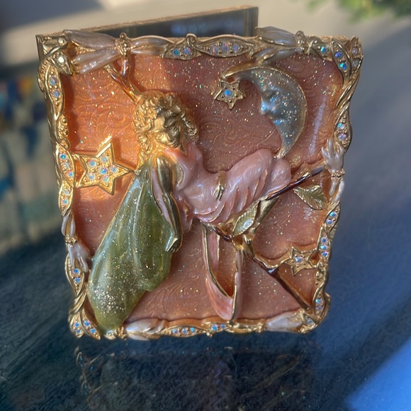 Kirk’s Folly Mirror Compact - Picture 3 of 15